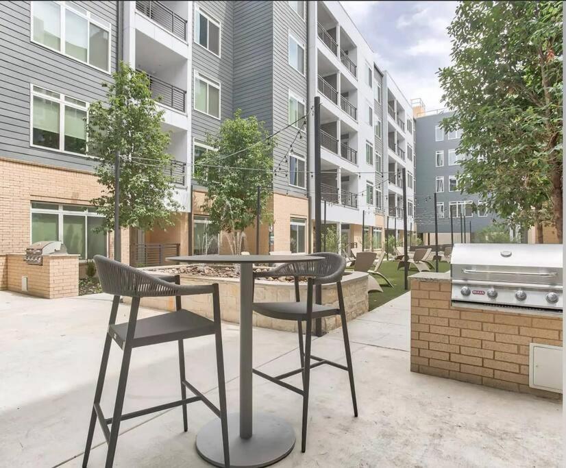 Beautiful Riverwalk Apt With Full Amenities, King Bed & Free Parking San Antonio Exterior foto